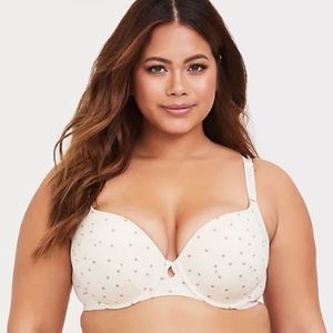 40C Torrid Ivory Star Print Bra *staining*